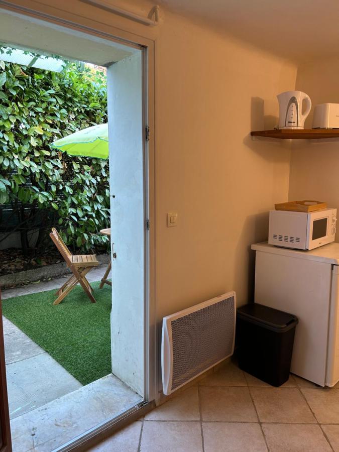Beautiful Studio + Large Terrace Near The Beaches. *